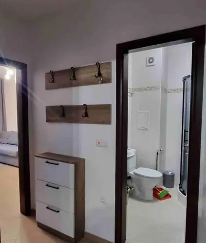 Deluxe In Cascadas Sunny Slăntjev Brjag