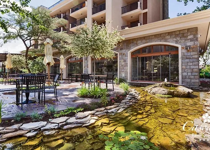 Deluxe In Cascadas Sunny Apartment